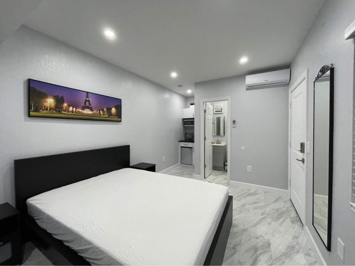 The Little Paris Suite Tampa Exterior photo