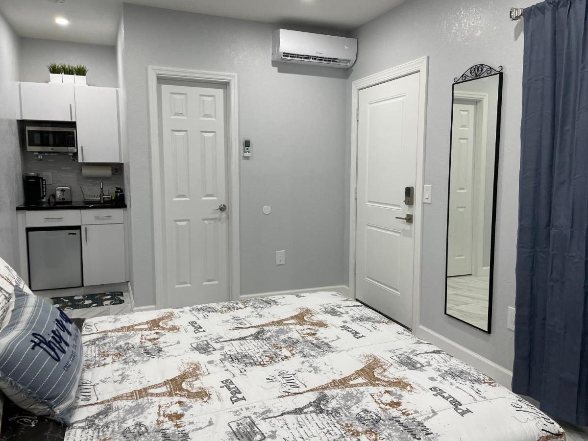 The Little Paris Suite Tampa Exterior photo